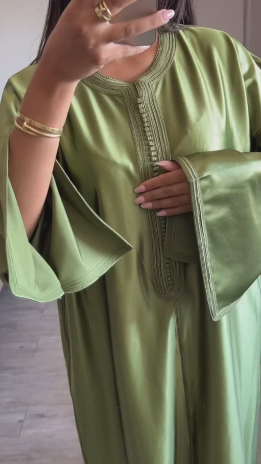 Caftan satiné vert